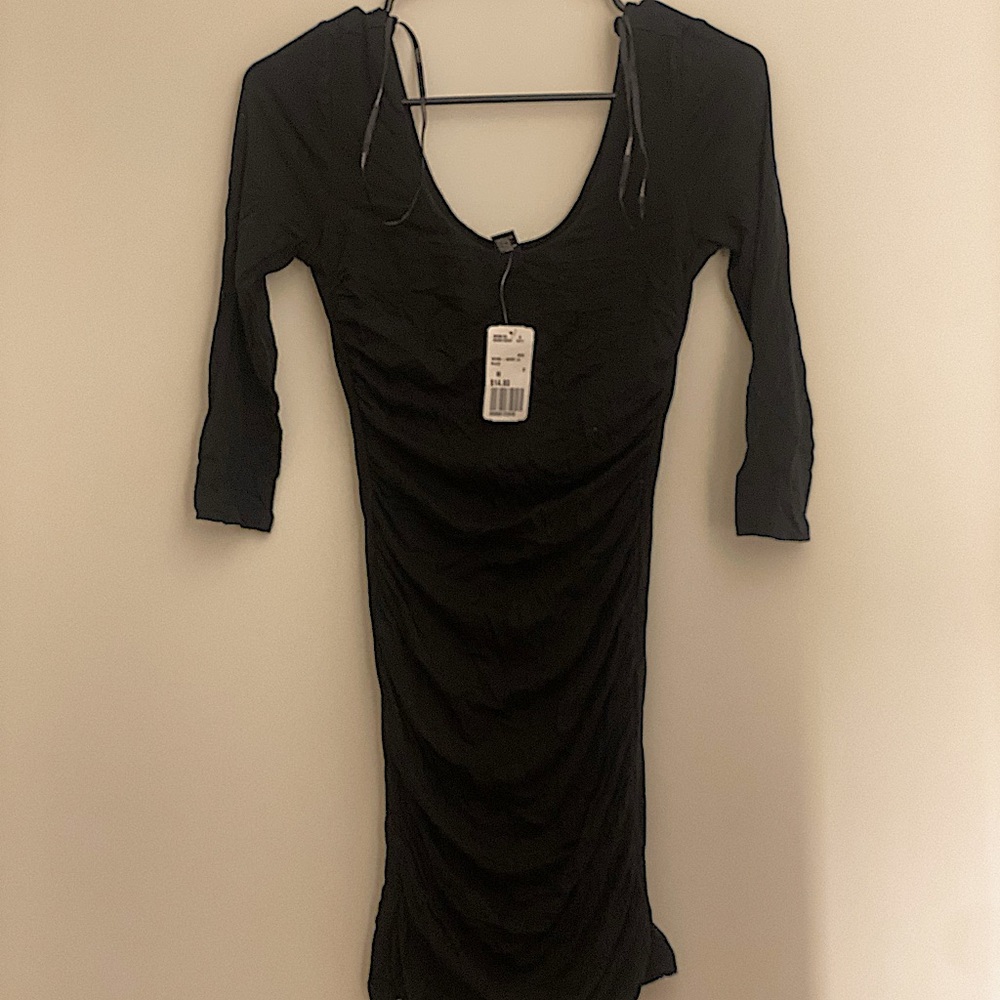 Forever 21 long sleeve body con dress (brand new )
